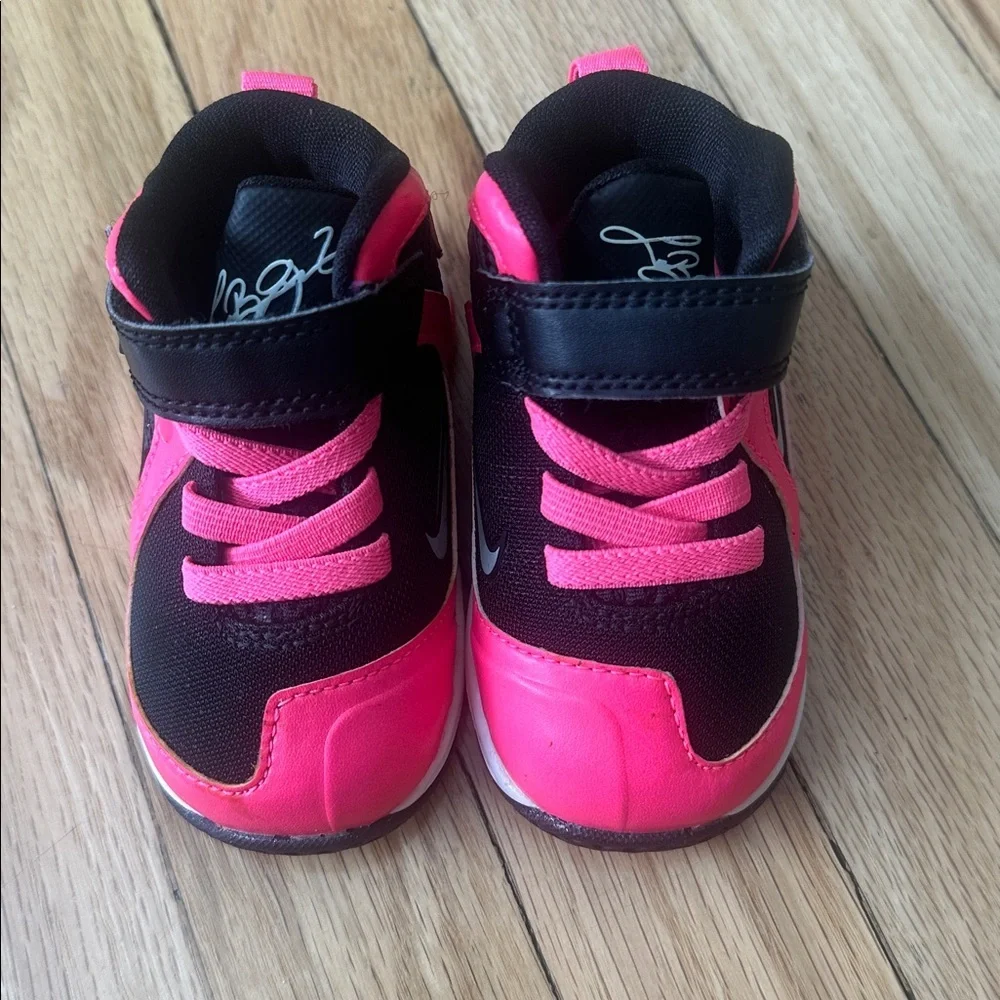 Nike LeBron 9 Laser Pink TD